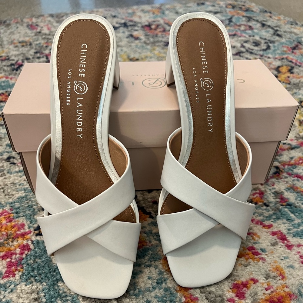 NIB Chinese Laundry 1.5 inch white sandals. Super cute!